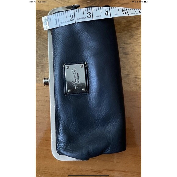 Kenneth Cole NY Black Leather Double Kiss Lock Magnetic Frame Bifold Wallet - Picture 10 of 11
